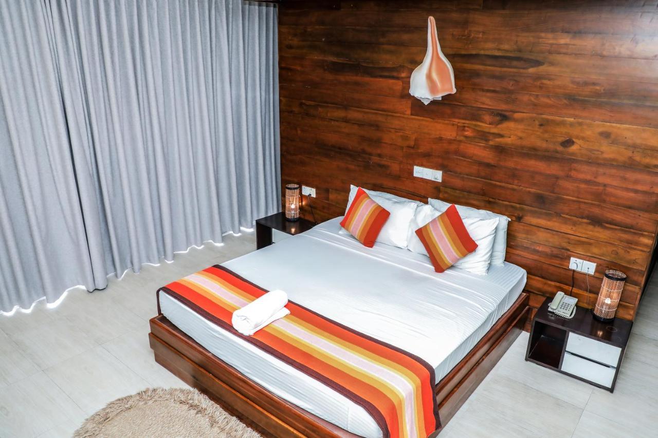 The Valampuri Otel Jaffna Dış mekan fotoğraf