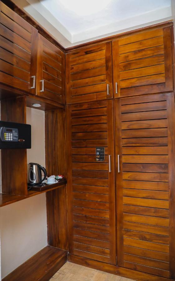 The Valampuri Otel Jaffna Dış mekan fotoğraf