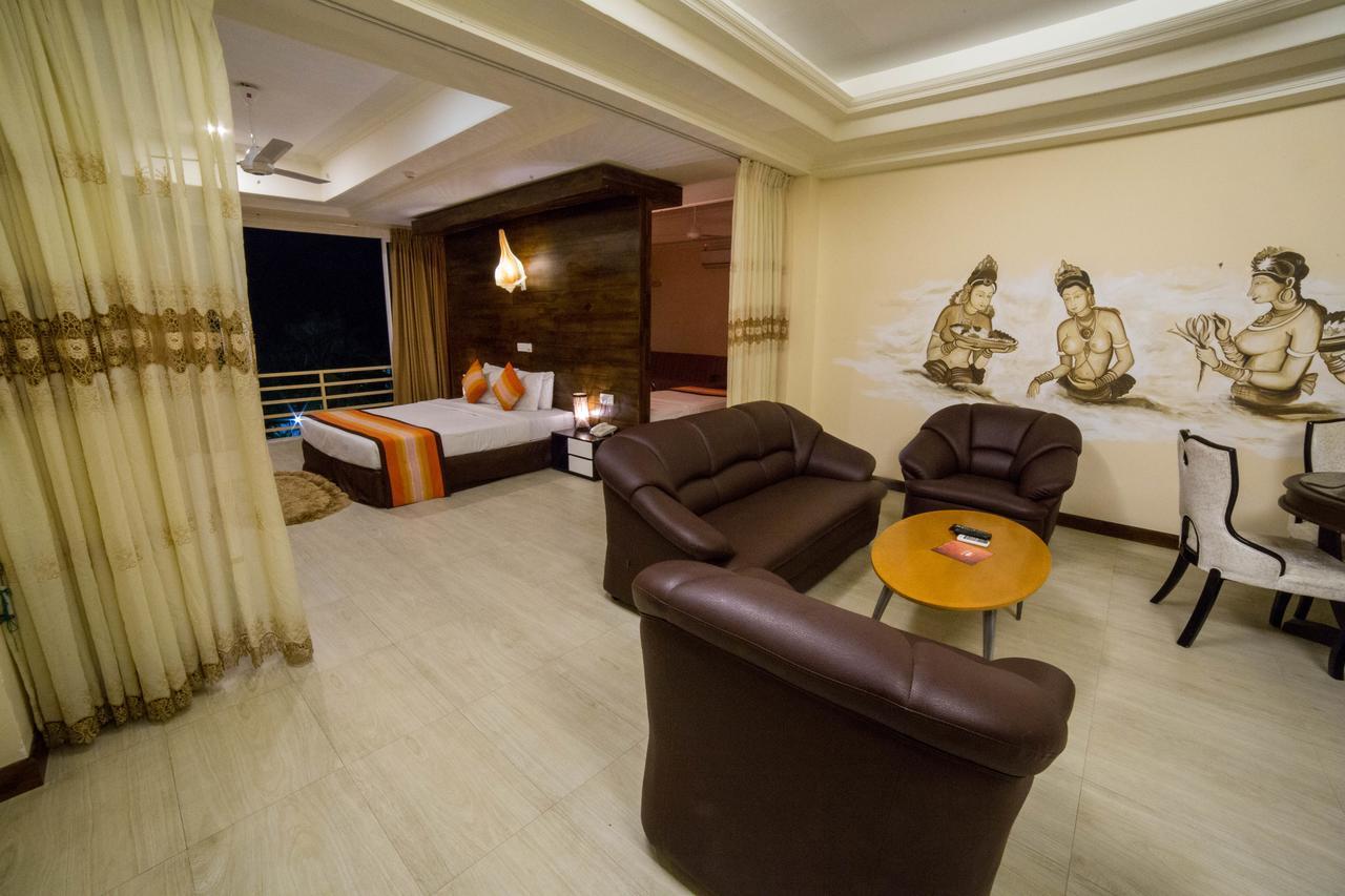 The Valampuri Otel Jaffna Dış mekan fotoğraf
